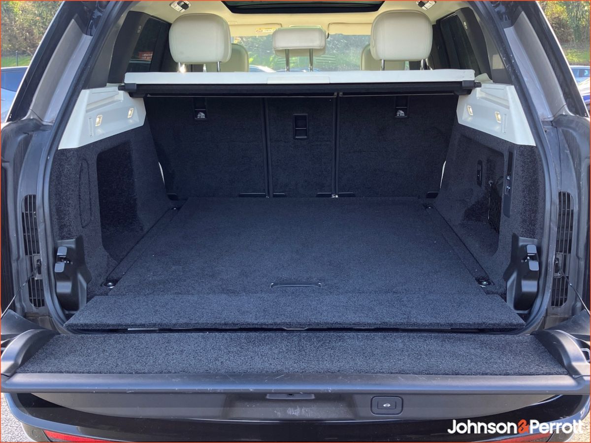 Land Rover Range Rover 3.0 Si4 PHEV 460PS AWD Auto SE (Remainder of Manufacturer Warranty)