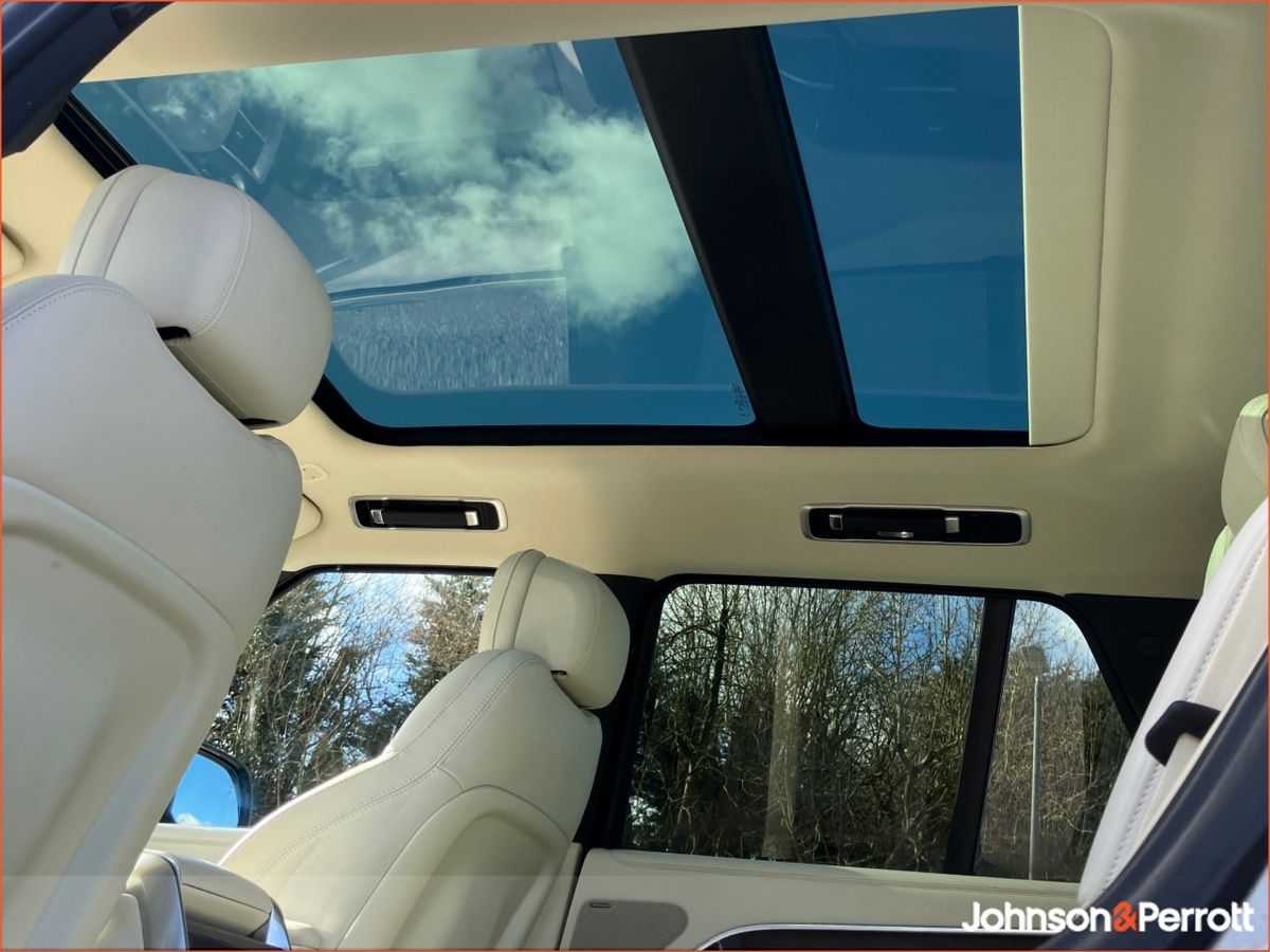 Land Rover Range Rover 3.0 Si4 PHEV 460PS AWD Auto SE (Remainder of Manufacturer Warranty)