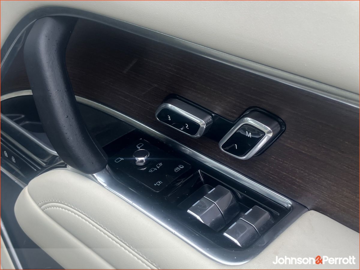 Land Rover Range Rover SWB 3.0 Si6 PHEV SE