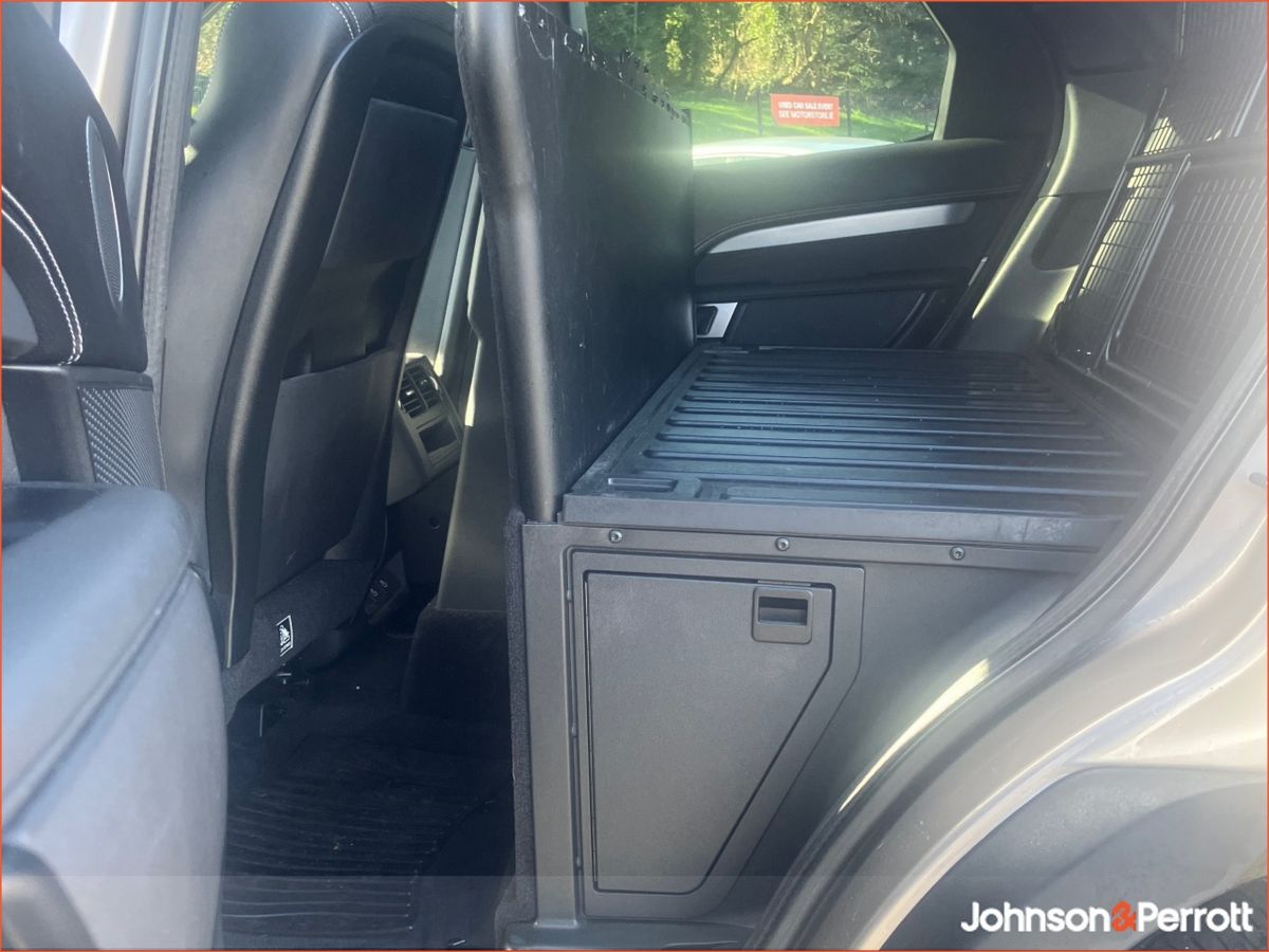 Land Rover Discovery DISCOVERY DISCOVERY 3.0 SD6 R- (Price Excludes VAT)