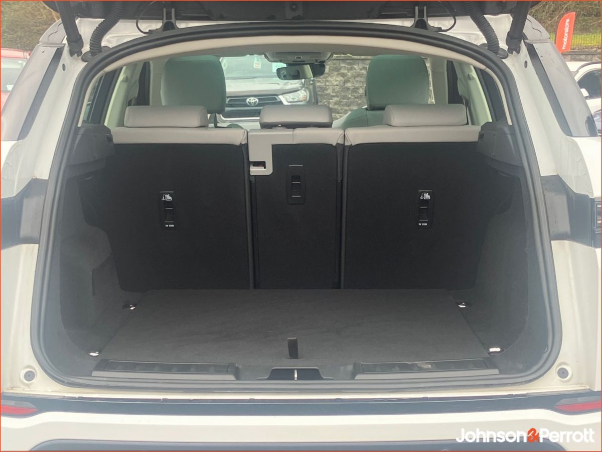 Land Rover Range Rover Evoque 1.5 I3 PHEV 269 PS S (Remainder of Manufacturer Warranty)