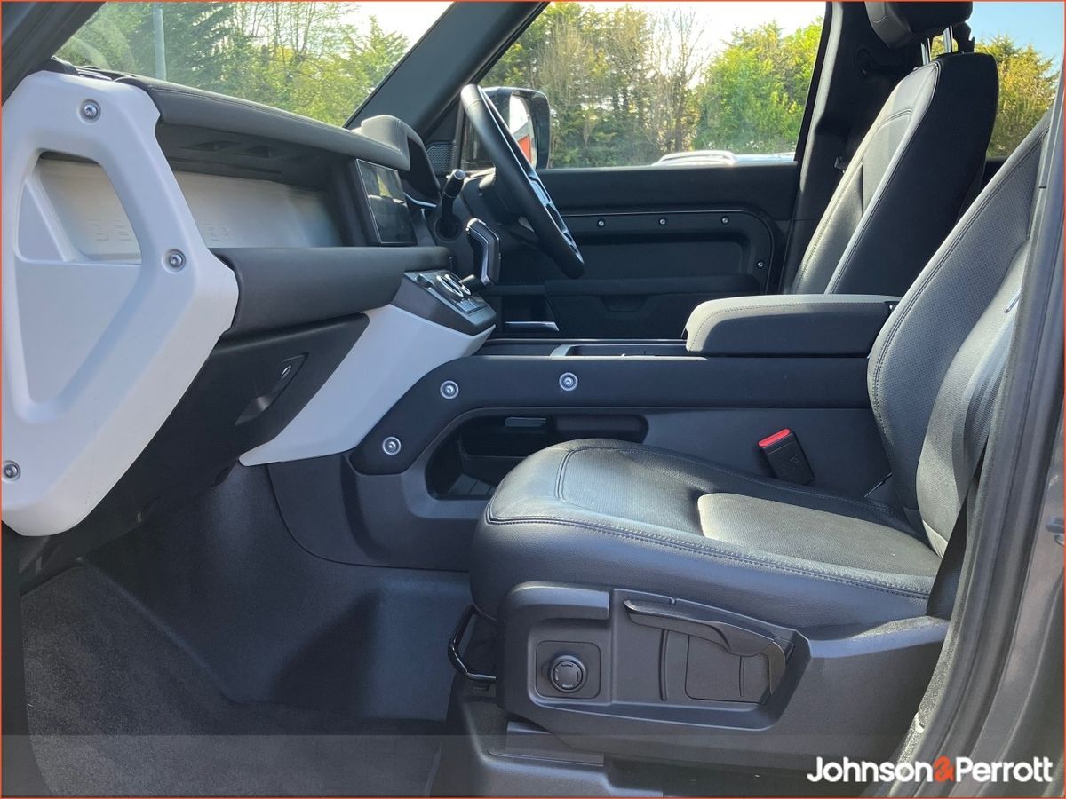 Land Rover Defender 110 2.0 Si4 PHEV S  (Remainder of Manufacturer Warranty)