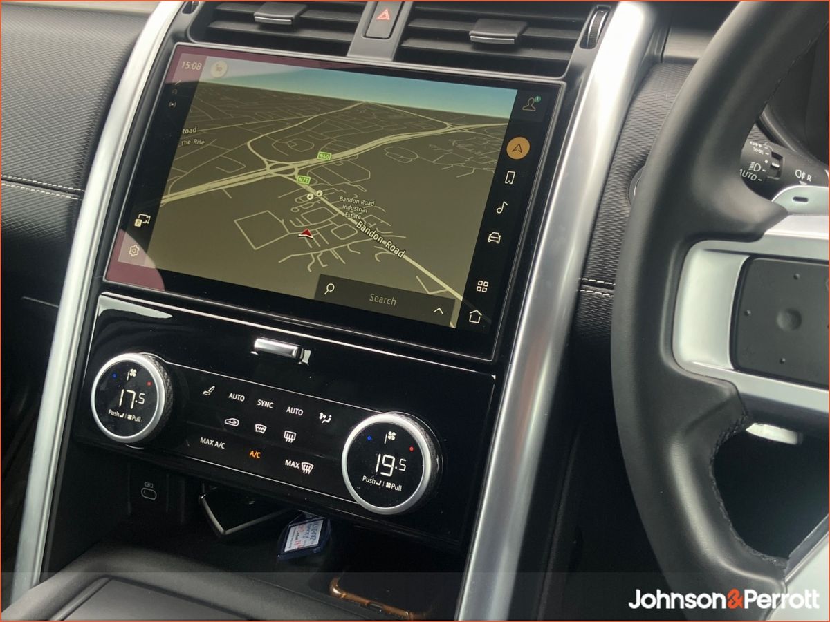 Land Rover Discovery DISCOVERY DISCOVERY 3.0 SD6 R- (Price Excludes VAT)