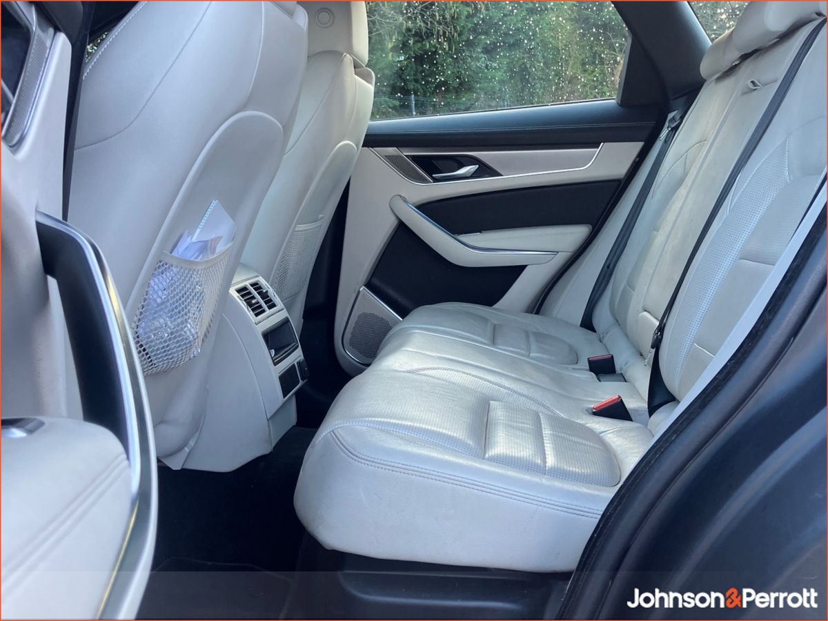 Jaguar F-Pace 2.0 I4 PHEV 404 PS AWD Auto R-dyn S