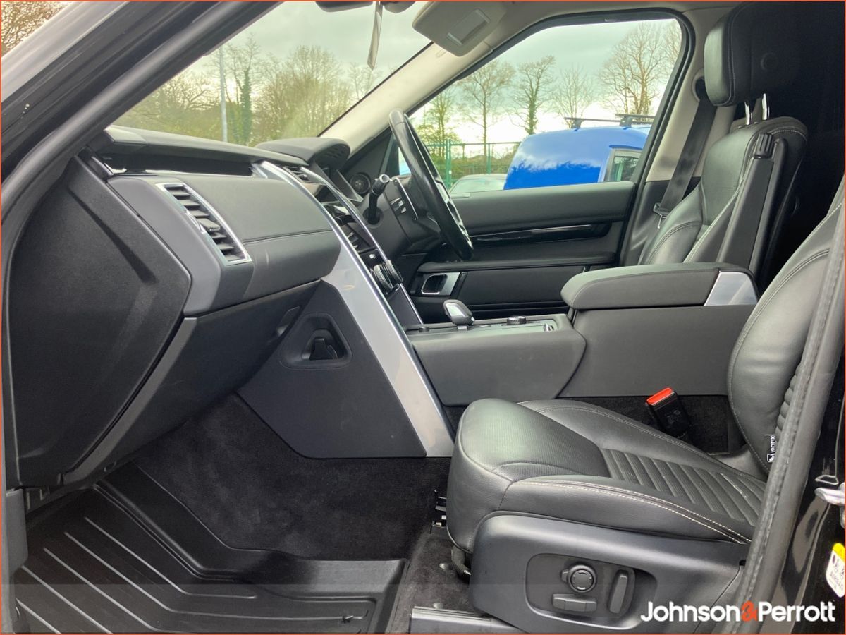 Land Rover Discovery DISCOVERY MY21 3.0 SD6 SE COMM (Price excludes VAT)