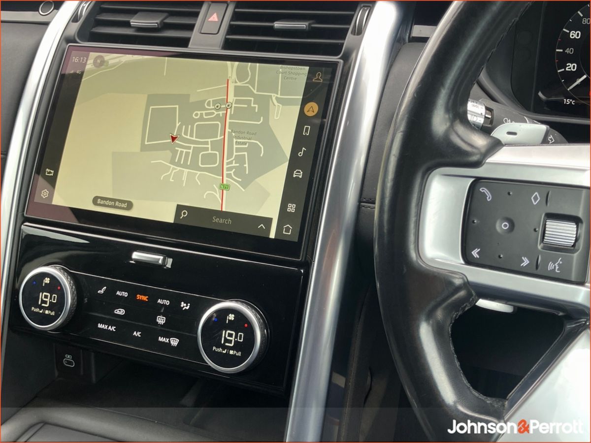 Land Rover Discovery DISCOVERY MY21 3.0 SD6 SE COMM (Price excludes VAT)