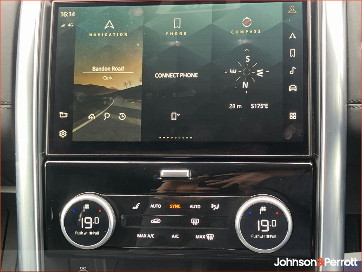 Land Rover Discovery DISCOVERY MY21 3.0 SD6 SE COMM (Price excludes VAT)