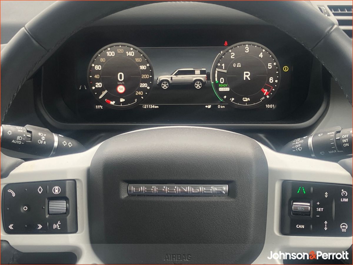 Land Rover Defender 110 2.0 Si4 PHEV 300 PS S Campaign, (Remainder of Manufacturer Warranty)