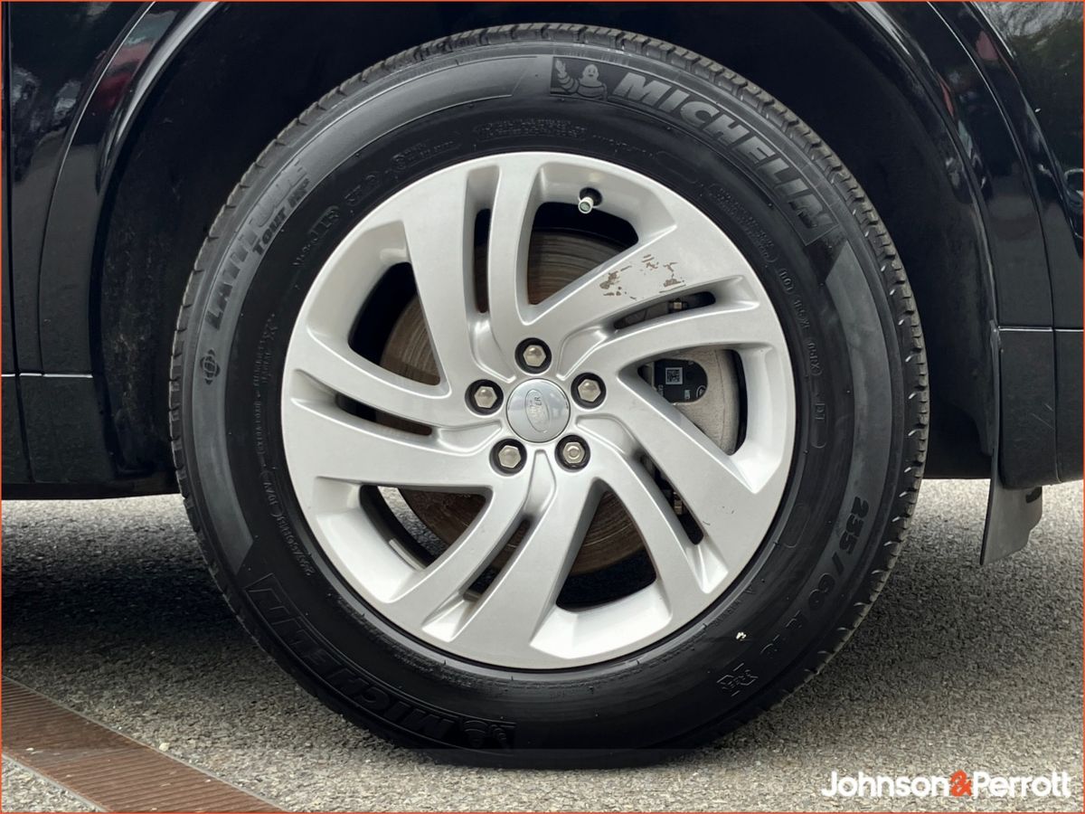 Land Rover Discovery Sport 1.5 I3 PHEV 309 PS AWD S Auto, (Remainder of Manufacturer Warranty)