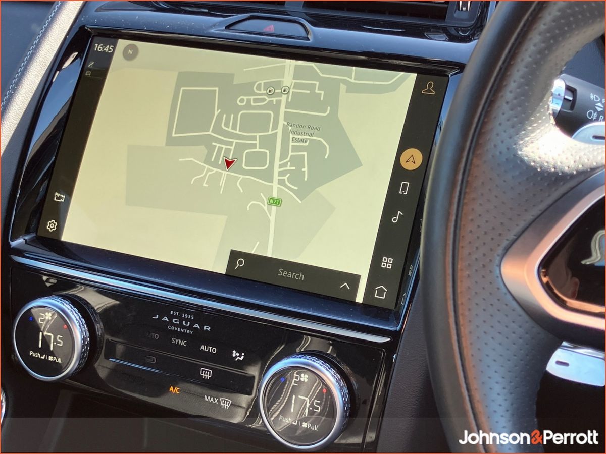 Jaguar E-Pace 1.5 I3 PHEV 300 PS AWD R-Dynamic S