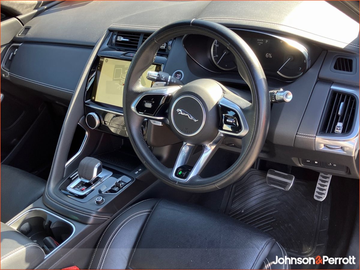 Jaguar E-Pace 1.5 I3 PHEV 300 PS AWD R-Dynamic S