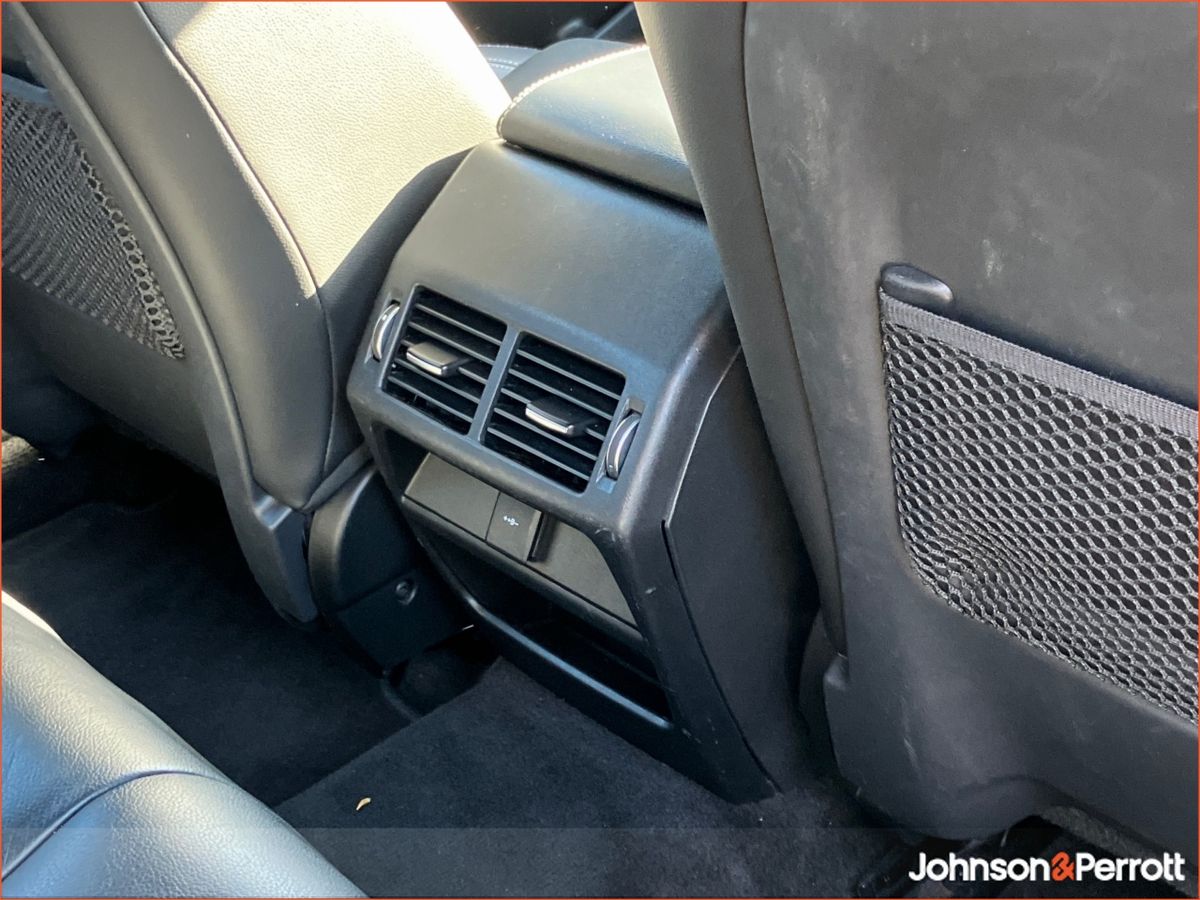 Jaguar E-Pace 1.5 I3 PHEV 300 PS AWD R-Dynamic S