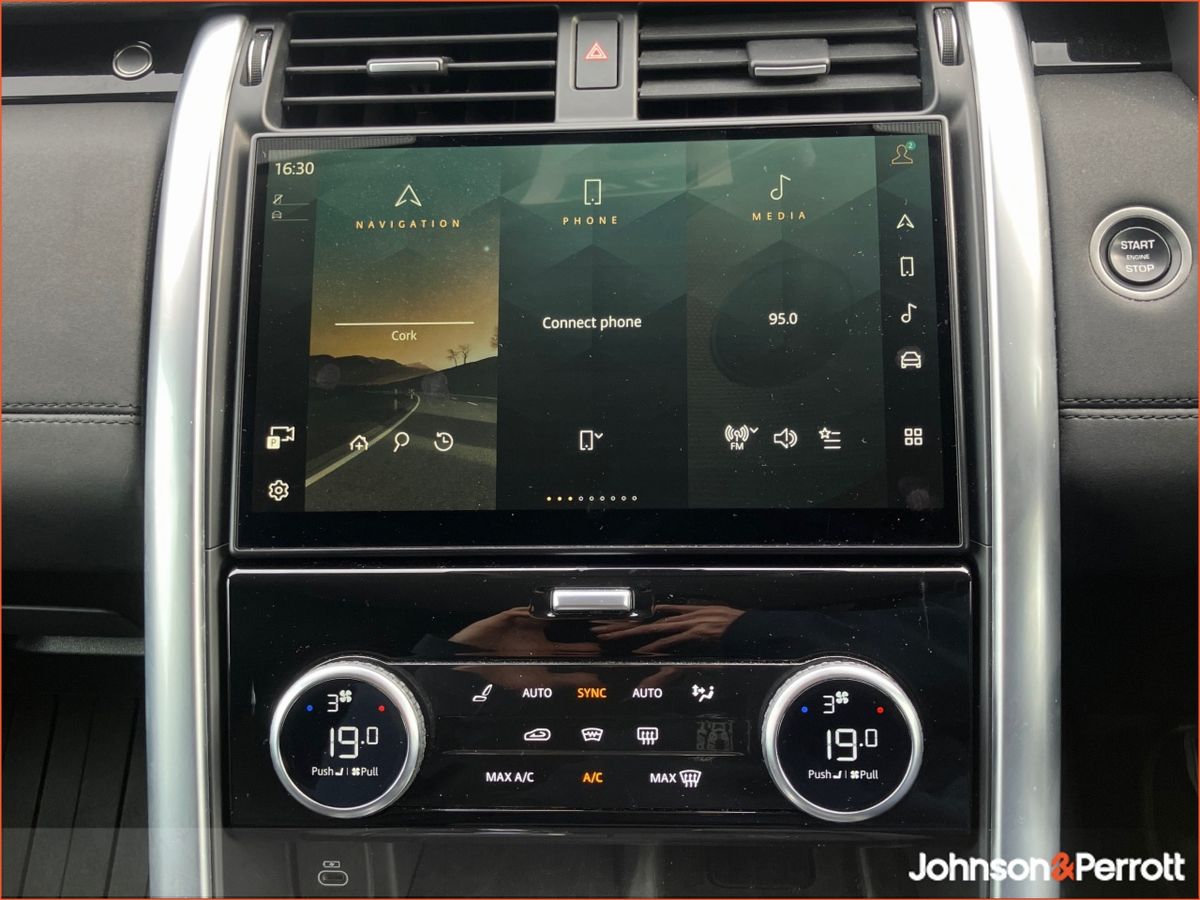 Land Rover Discovery DISCOVERY 3.0 SD6 SE COMMERCI  (Remainder of Manufaturer Warranty & Price Excludes VAT)