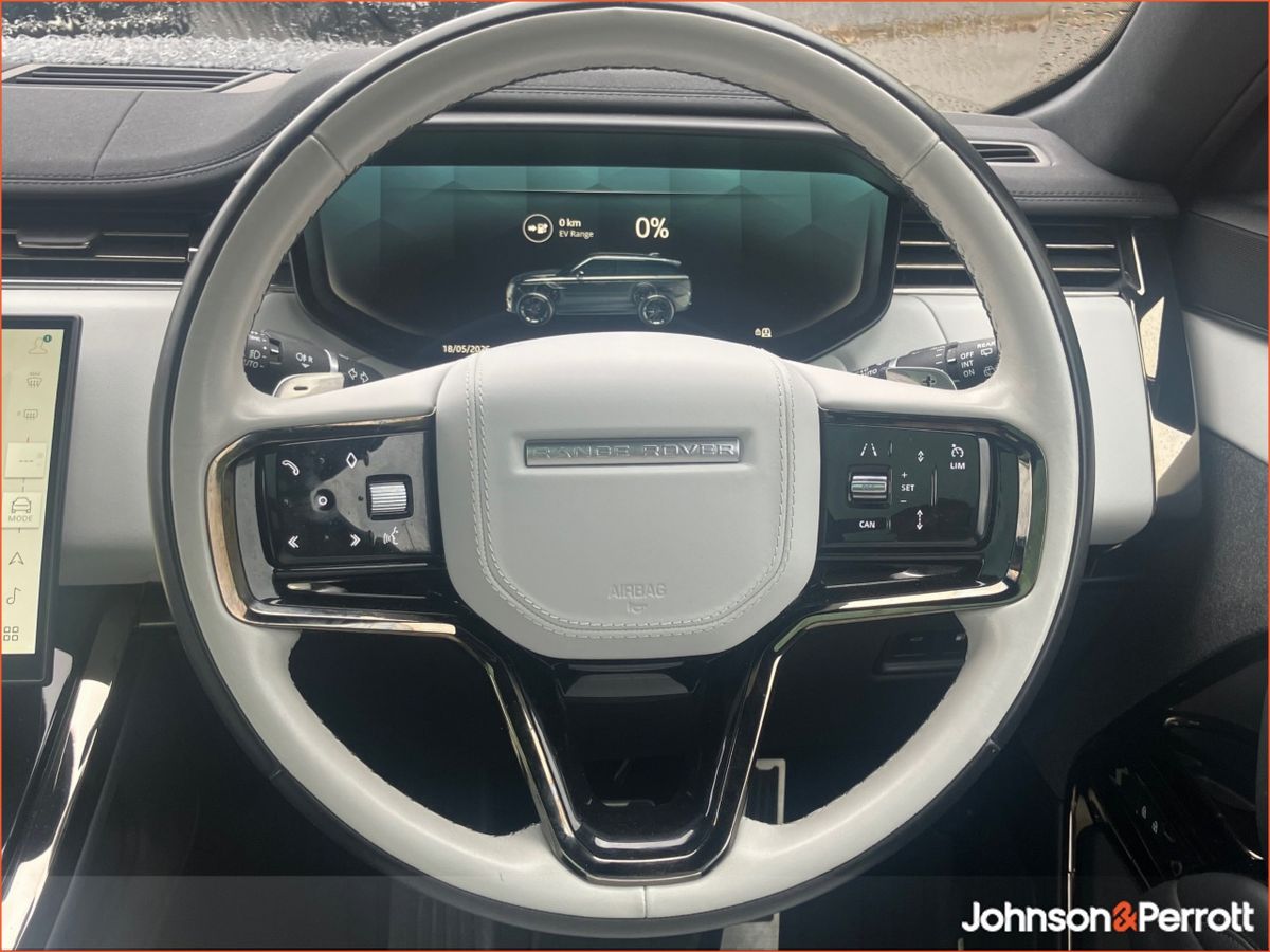 Land Rover Range Rover Sport SWB 3.0 I6 PHEV DYNAMIC SE,  (Remainder of Manufacturer Warranty)