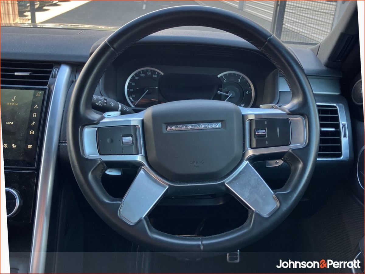 Land Rover Discovery 3.0D I6 300 PS AWD Auto R-Dynamic HSE