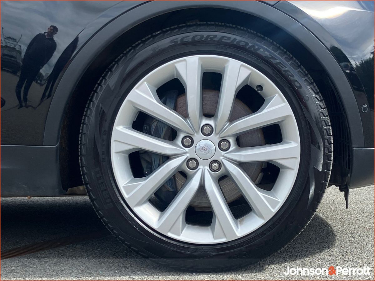 Land Rover Discovery DISCOVERY 3.0 D350 SE COMMERCIAL, (Remainder of 5 Year Manufaturer Warranty & Price Excludes VAT)
