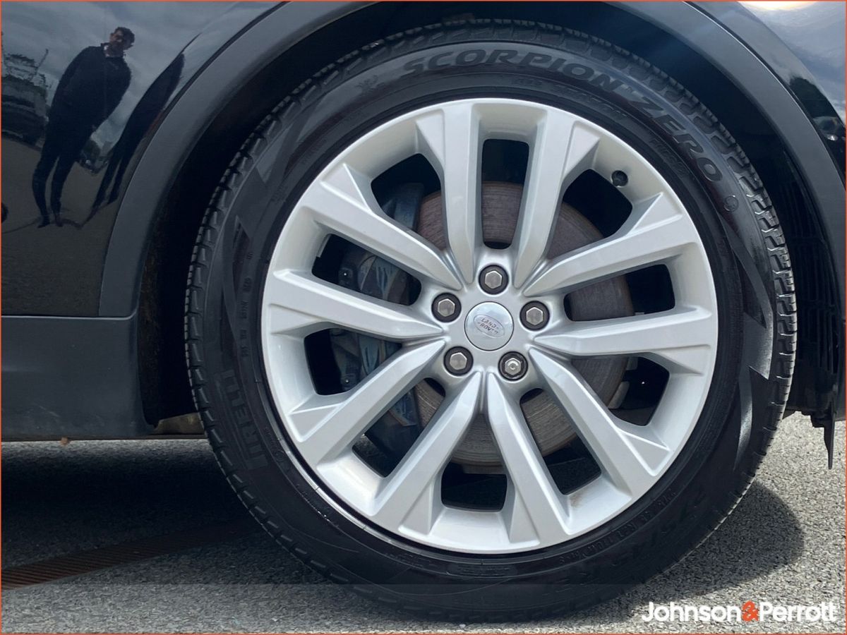 Land Rover Discovery DISCOVERY 3.0 D350 SE COMMERCIAL, (Remainder of 5 Year Manufaturer Warranty & Price Excludes VAT)