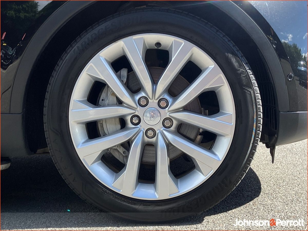 Land Rover Discovery DISCOVERY MY21 3.0 SD6 SE COMM, (Price Excludes VAT)