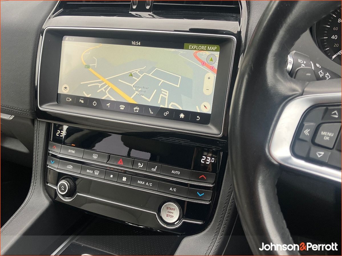 Jaguar F-Pace AWD 2.0 D 180PS Prestige Auto