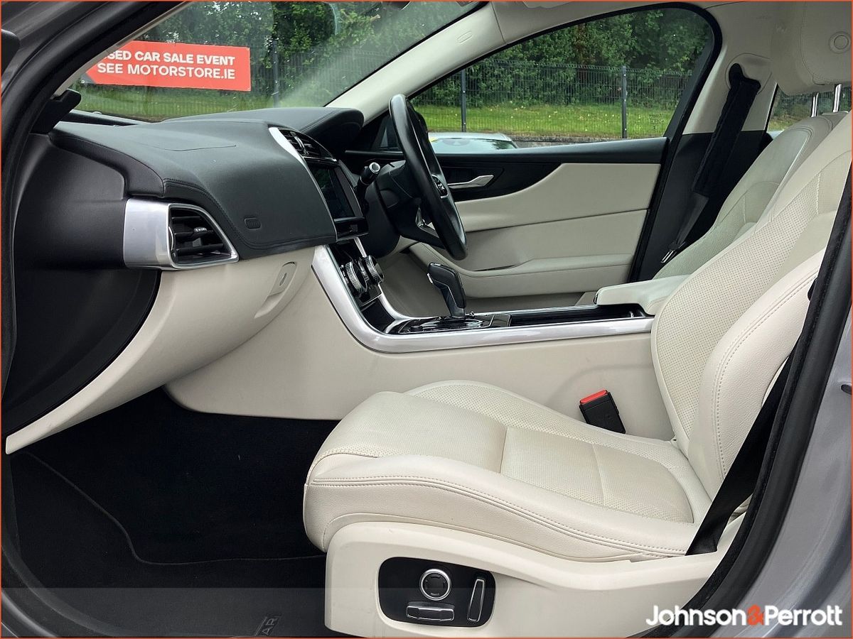 Jaguar XE 2.0D I4 204 PS RWD S