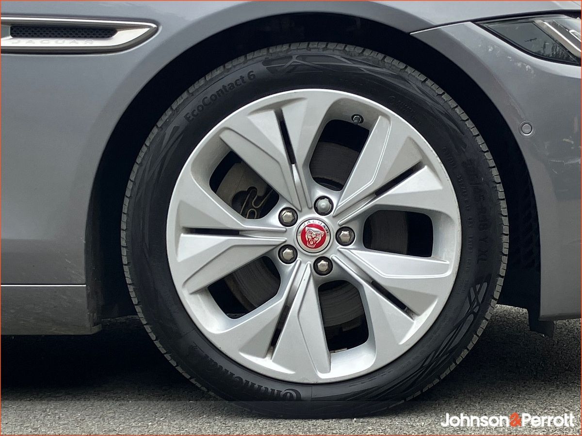 Jaguar XE 2.0D I4 204 PS RWD S