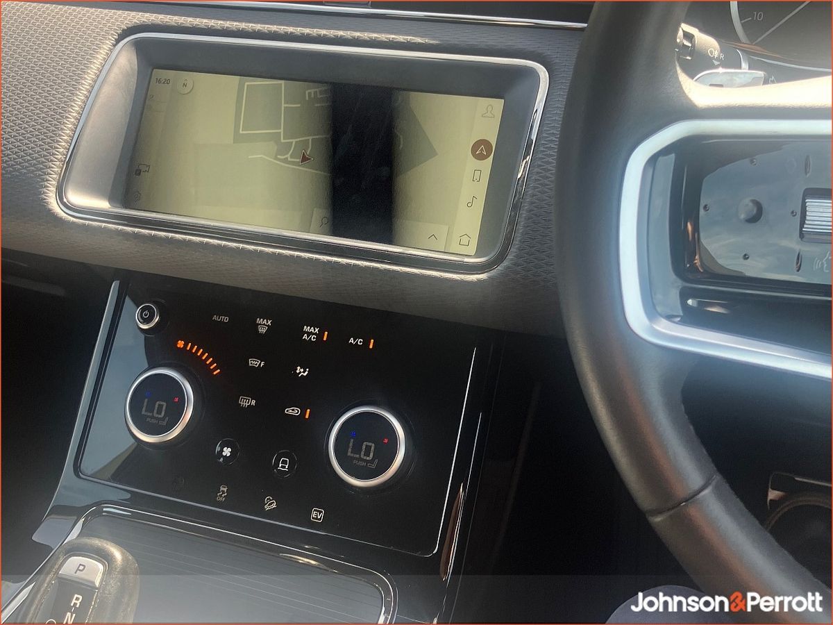 Land Rover Range Rover Evoque R Rover Evoque R-Dyn S Phev A  R-Dynamic S  P300 e 309 AWD PHEV 109BHP /80kw 12.2 kWh Battery Auto Start/Stop