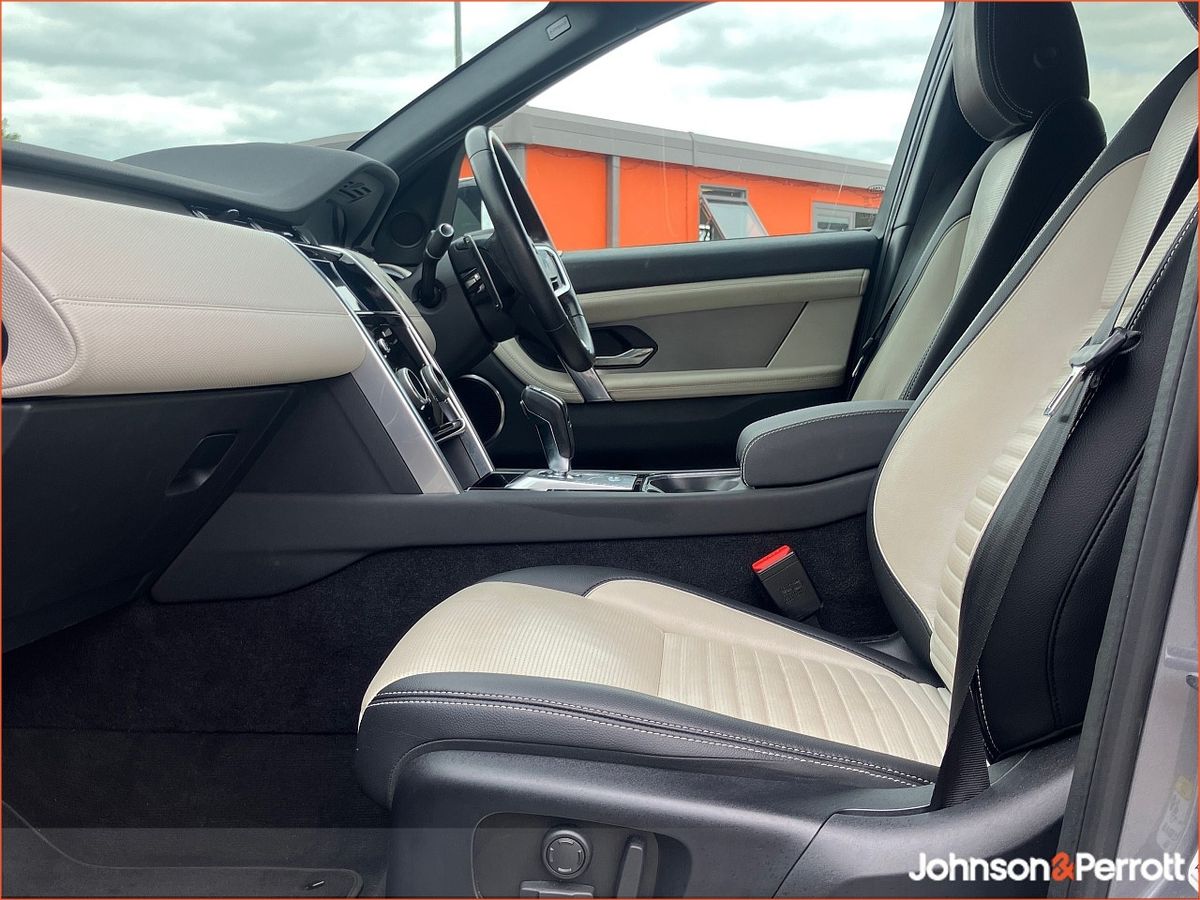 Land Rover Discovery Sport 1.5 I3 PHEV 300 PS AWD R-Dynamic S Auto