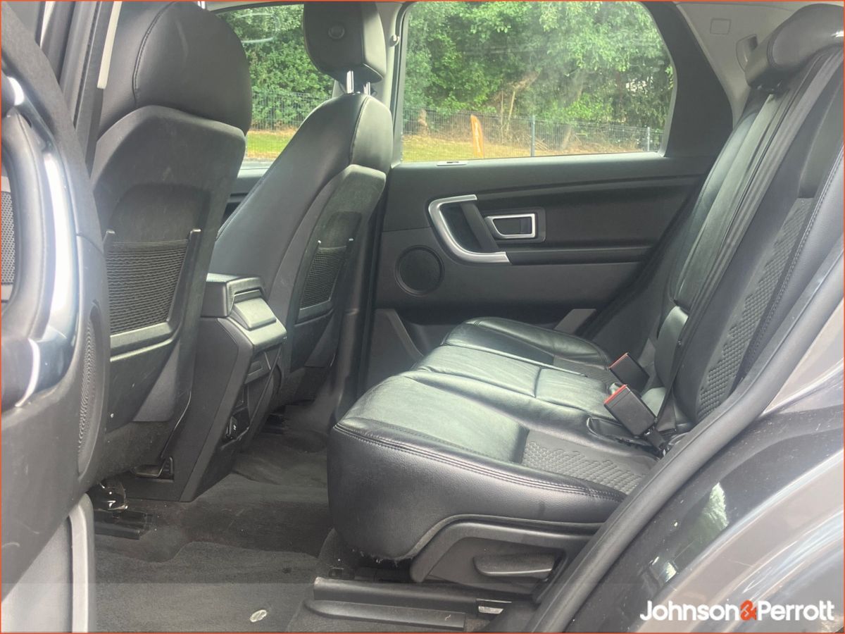 Land Rover Discovery Sport 2.0 TD4 150PS AUTO SE 7 Seat