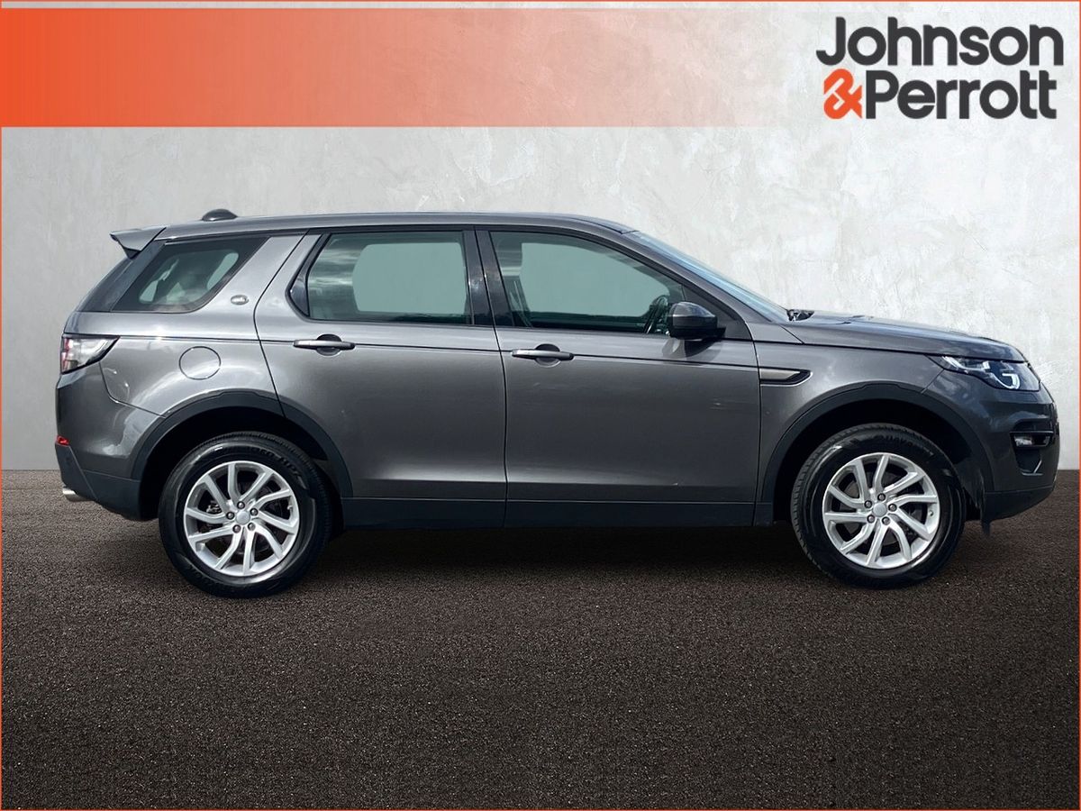Land Rover Discovery Sport 2.0 TD4 150PS AUTO SE 7 Seat