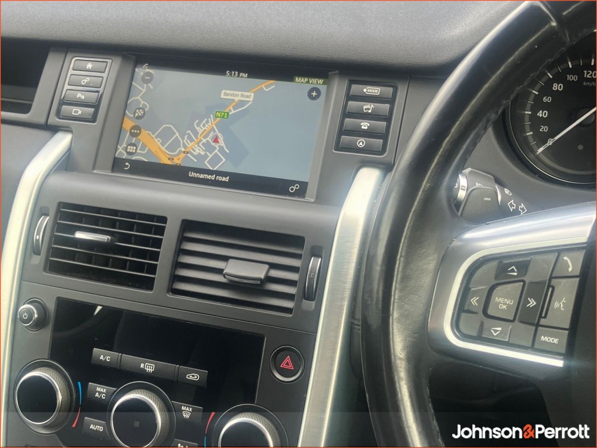 Land Rover Discovery Sport 2.0 TD4 150PS AUTO SE 7 Seat