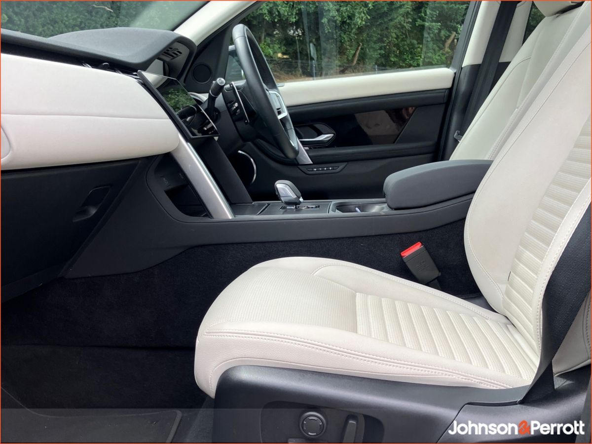 Land Rover Discovery Sport 1.5 I3 PHEV 309 PS AWD S Auto,  (Remainder of Manufacturer Warranty)