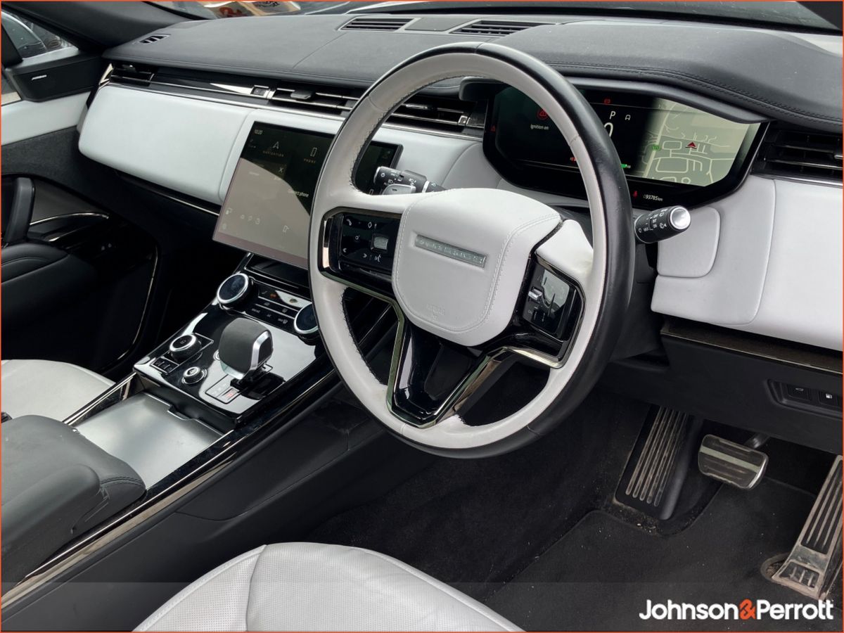 Land Rover Range Rover Sport  PHEV SE Dynamic, (Remainder manufacturer warranty)