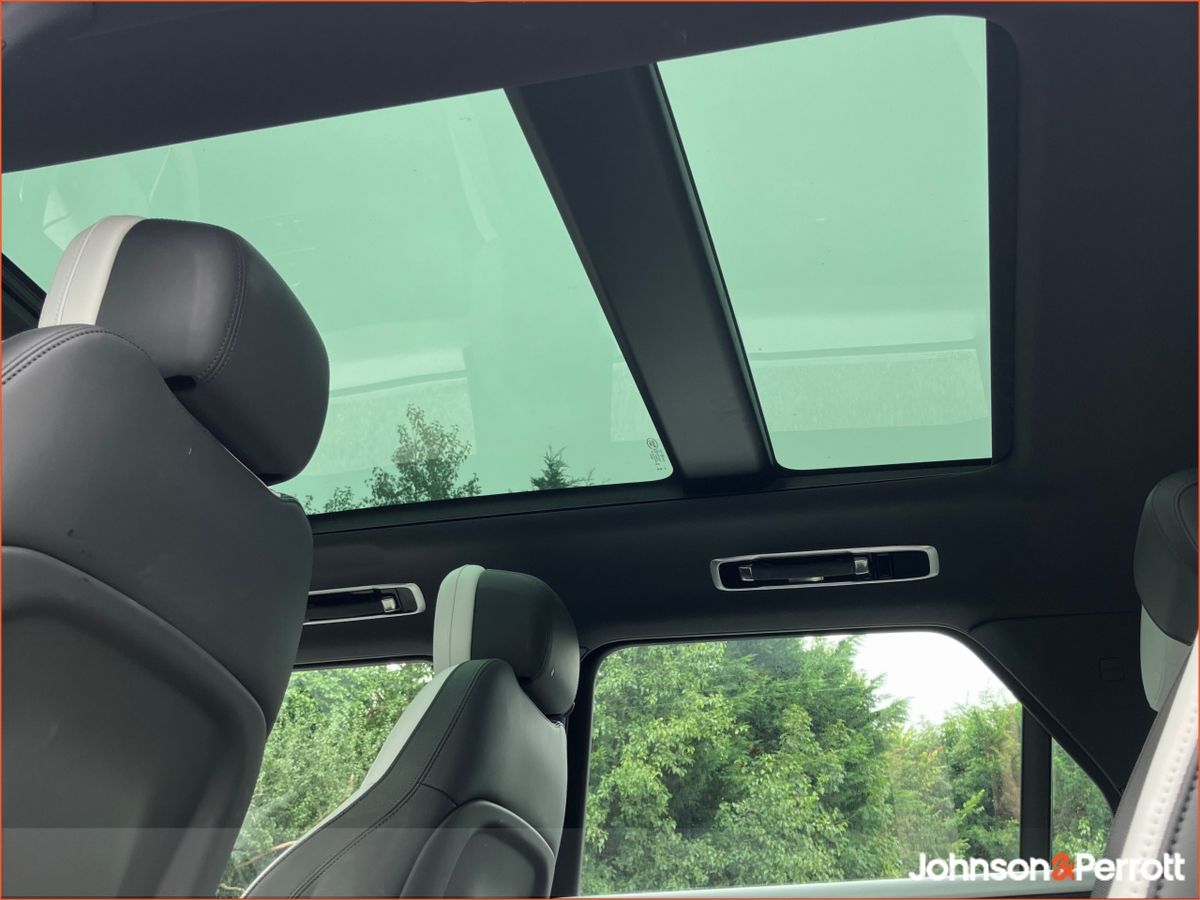 Land Rover Range Rover Sport  PHEV SE Dynamic, (Remainder manufacturer warranty)