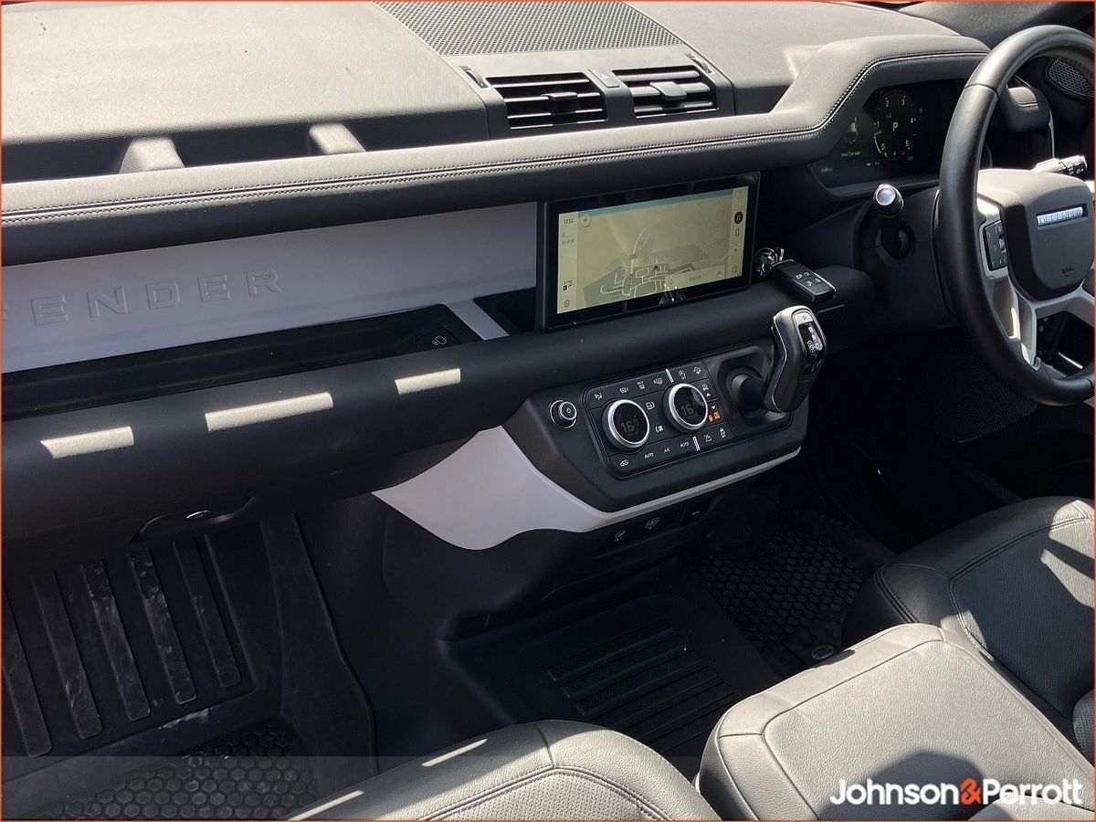 Land Rover Defender DEFENDER 110 3.0 D SE HARD TOP, (Remainder of 5 Year Manufaturer Warranty & Price Excludes VAT)
