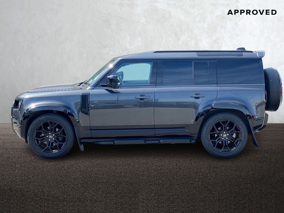 Land Rover Defender DEFENDER 110 3.0 D SE HARD TOP, (Remainder of 5 Year Manufaturer Warranty & Price Excludes VAT)
