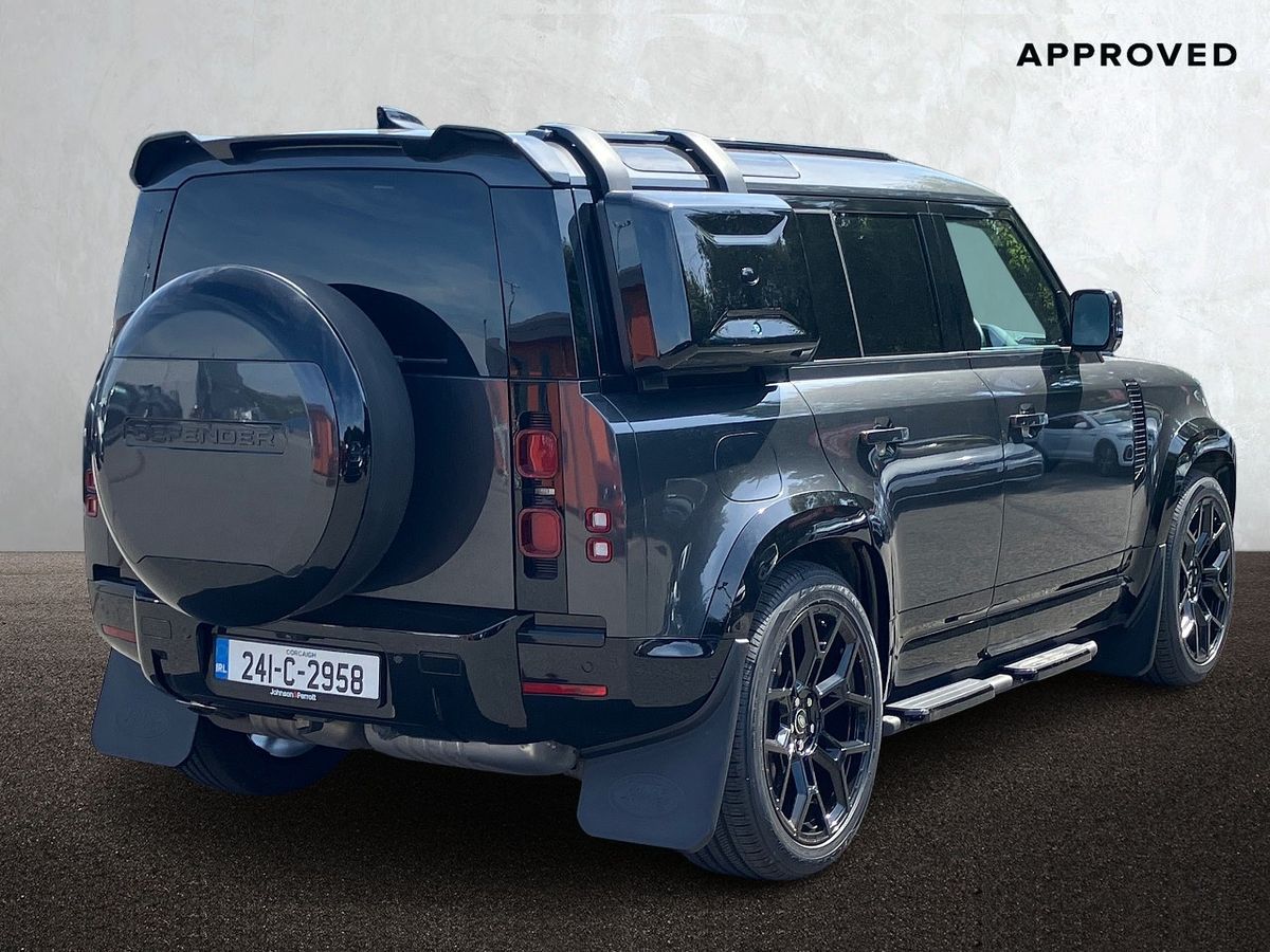 Land Rover Defender DEFENDER 110 3.0 D SE HARD TOP, (Remainder of 5 Year Manufaturer Warranty & Price Excludes VAT)