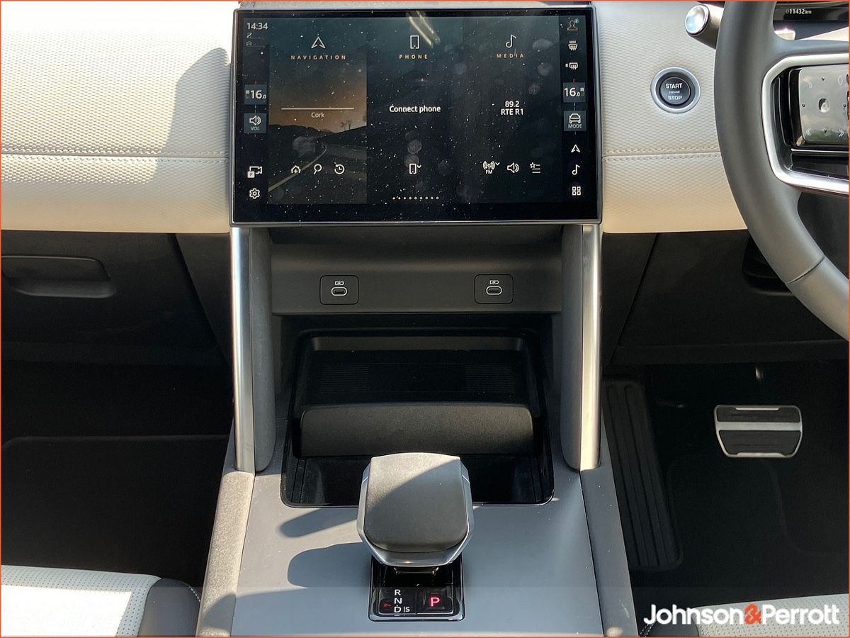 Land Rover Discovery Sport 1.5 I3 PHEV 269 PS Dynamic S, (Remainder of 5 Year Manufaturer Warranty)