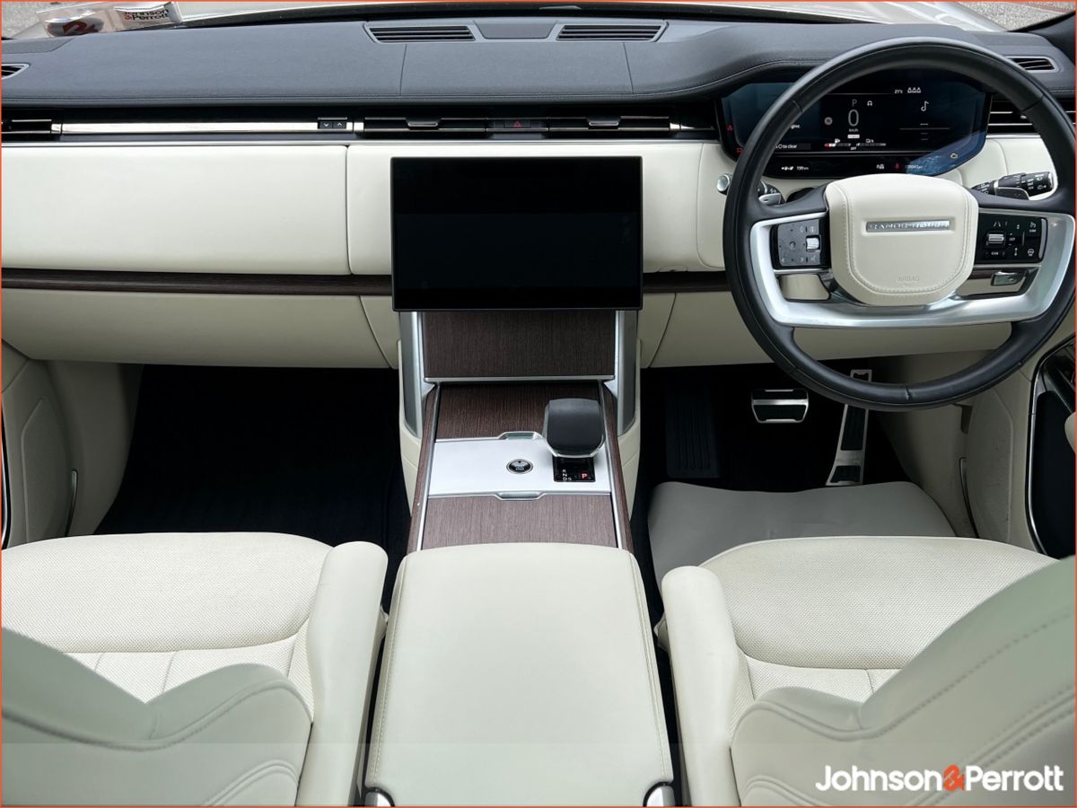 Land Rover Range Rover SWB 3.0 I6 PHEV SE, (Remainder of Manufacturer Warranty)