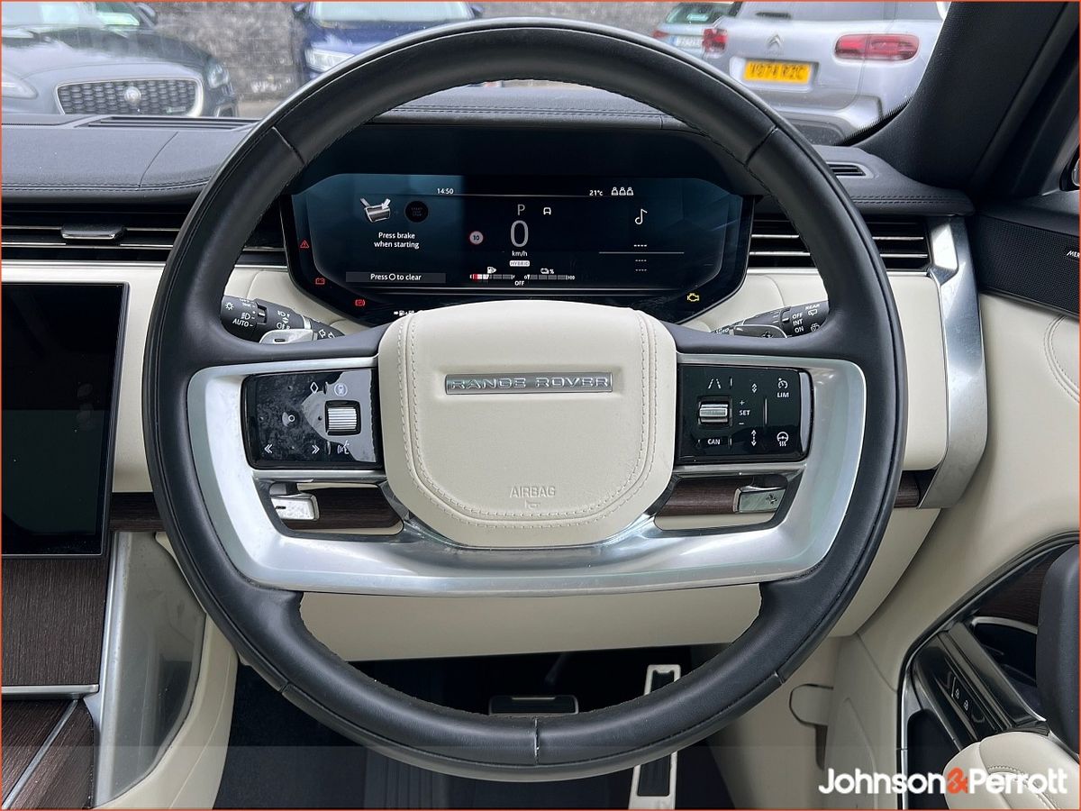 Land Rover Range Rover SWB 3.0 I6 PHEV SE, (Remainder of Manufacturer Warranty)