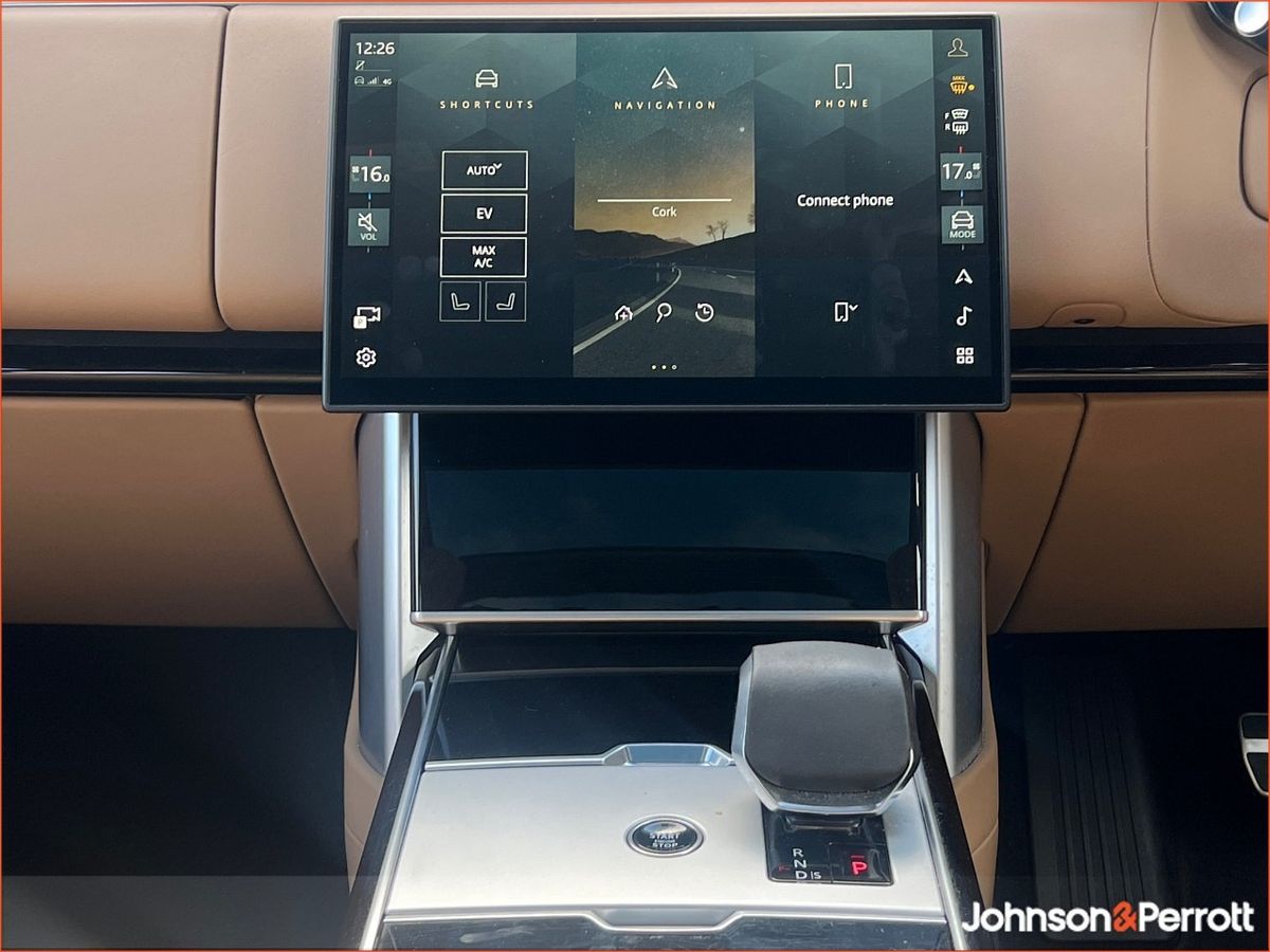 Land Rover Range Rover SWB 3.0 I6 PHEV SE, (Remainder of Manufacturer Warranty)