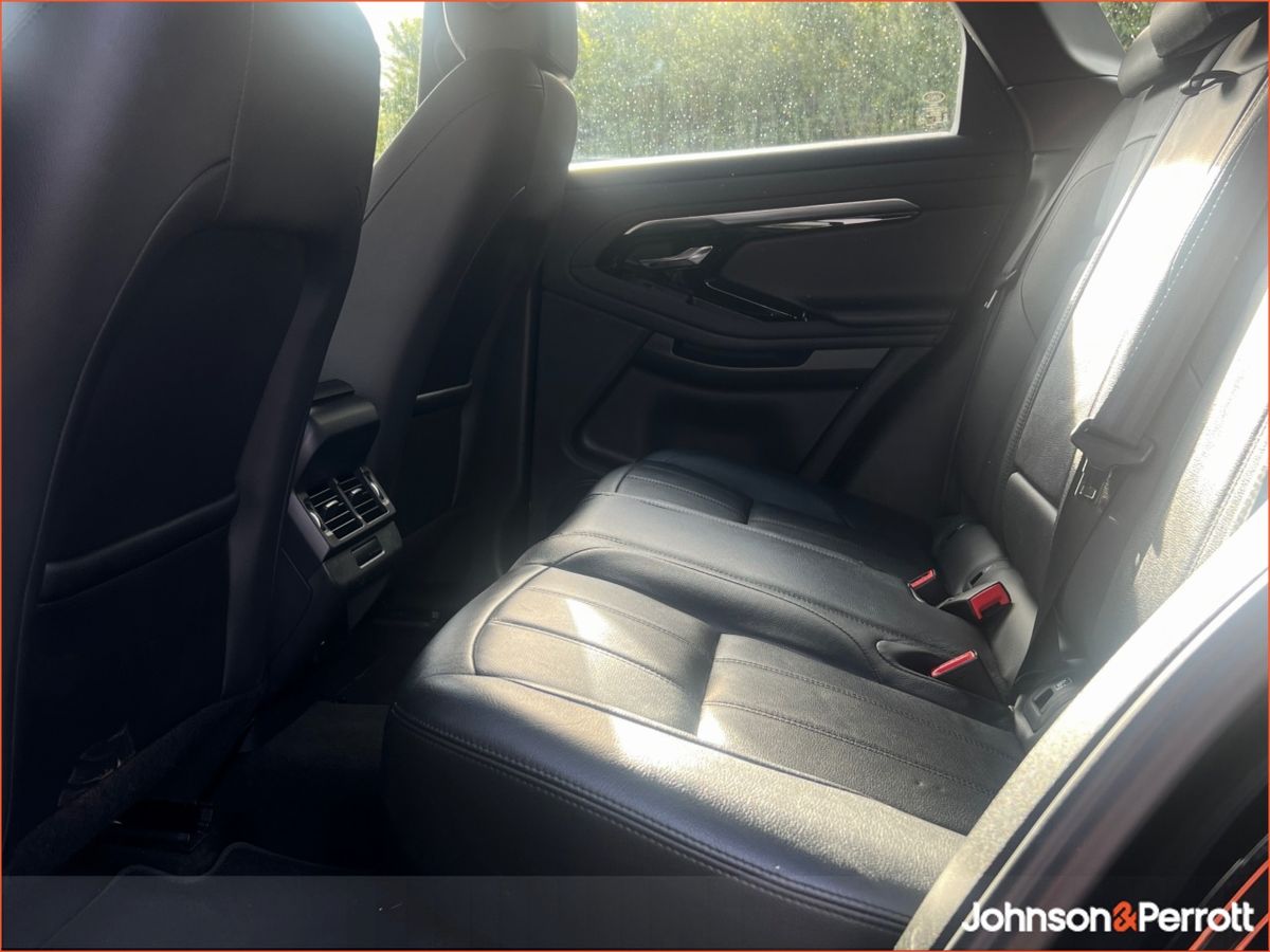Land Rover Range Rover Evoque R Rover Evoque R-Dyn S Phev A  R-Dynamic S  P300 e 309 AWD PHEV 109BHP /80kw 12.2 kWh Battery Auto Start/Stop, (Remainder of Manufacturer Warranty) 