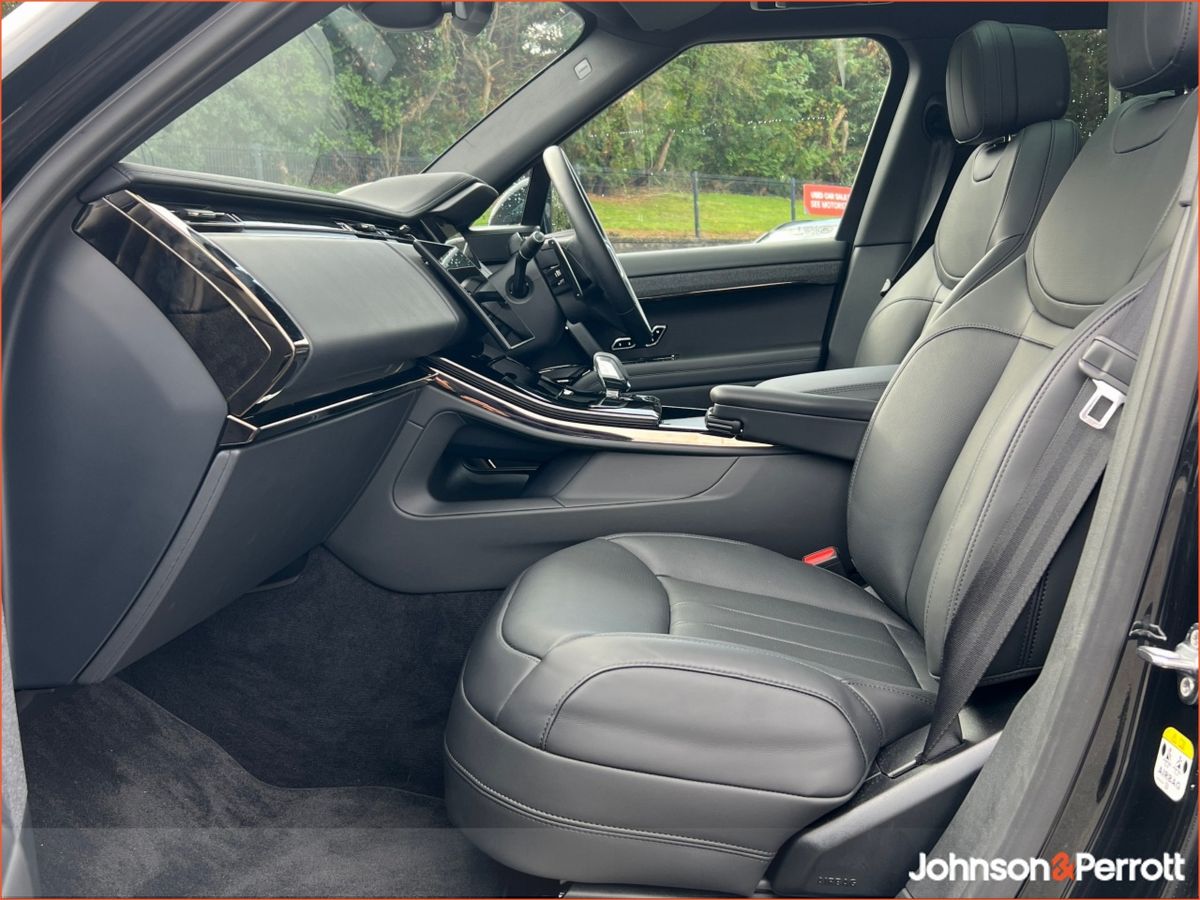Land Rover Range Rover Sport 3.0D I6 300 PS Dynamic SE, (Remainder of Manufacturer Warranty)