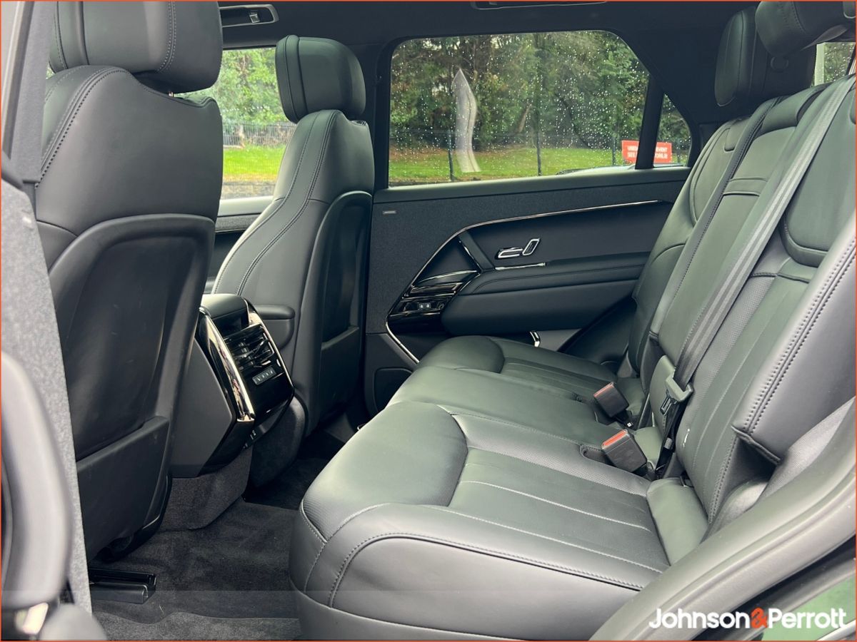 Land Rover Range Rover Sport 3.0D I6 300 PS Dynamic SE, (Remainder of Manufacturer Warranty)