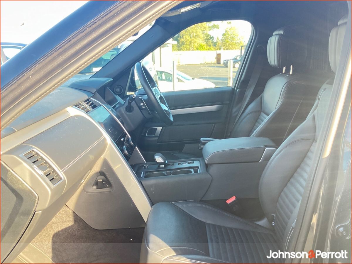 Land Rover Discovery DISCOVERY 3.0 D350 DYNAMIC HS (Remainder of Manufacturer warranty) 