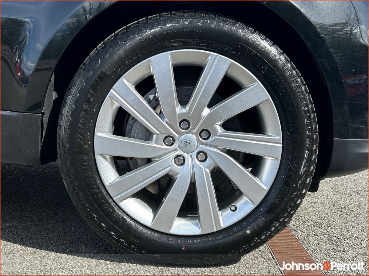 Land Rover Range Rover Sport 3.0D I6 300 PS 