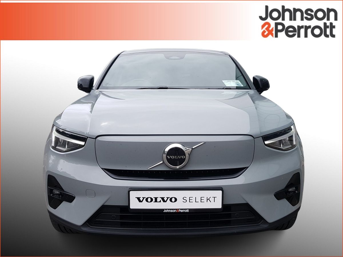 Volvo EC40 82 kwh 252bhp Extended Range Plus (Adaptive Cruise / Glass Roof / BLIS)