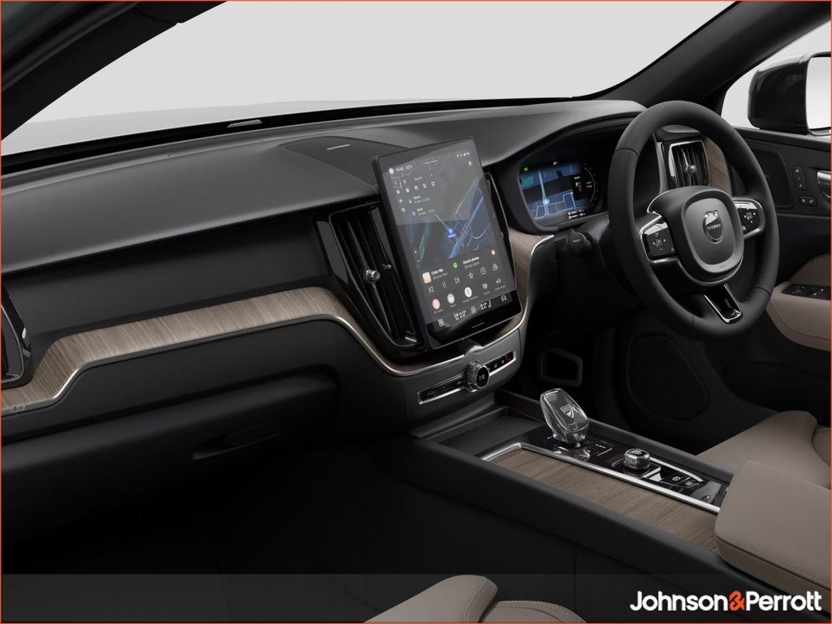 Volvo XC60 T6 350bhp AWD Plus Dark + Forest Lake Metallic + Dark Tinted Windows + Sunroof