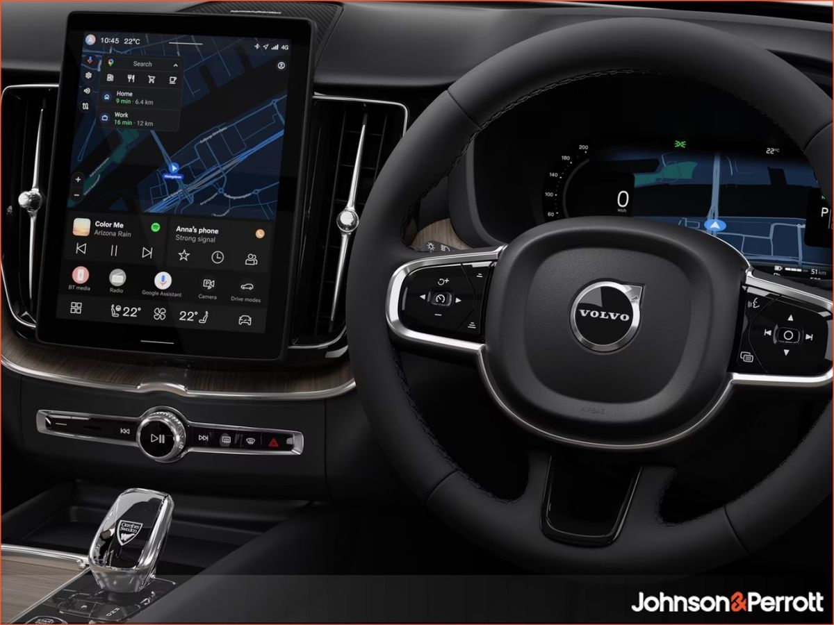 Volvo XC60 T6 350bhp AWD Plus Dark + Forest Lake Metallic + Dark Tinted Windows + Sunroof