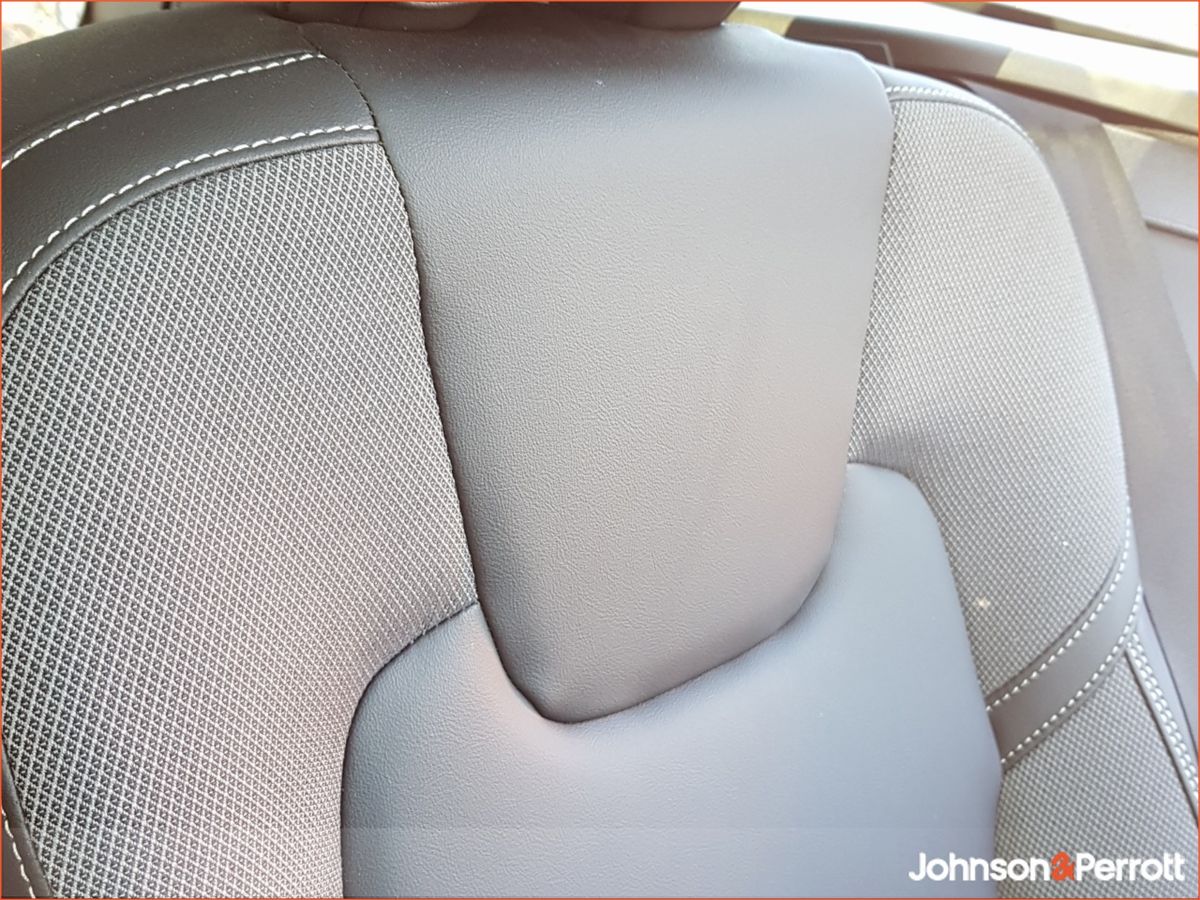 Volvo XC60 T6 350bhp AWD PHEV Plus Black Edition (Lighting Pack / Panoramic Sunroof / 360 Camera)