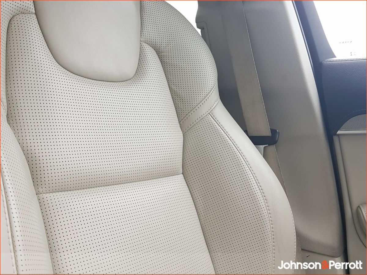 Volvo XC90 T8 397bhp PHEV Inscription Pro Auto AWD (360 Camera / Int Booster Cushion / Premium Sound)